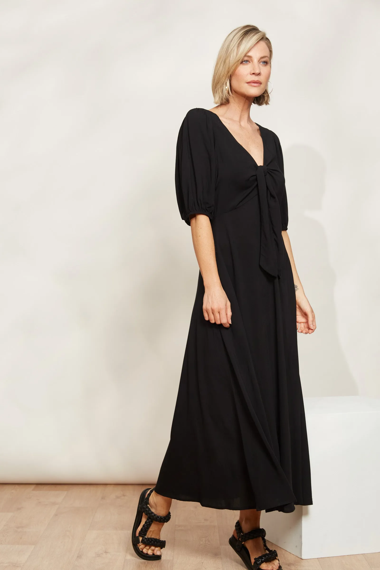 La Mer Tie Dress - Black