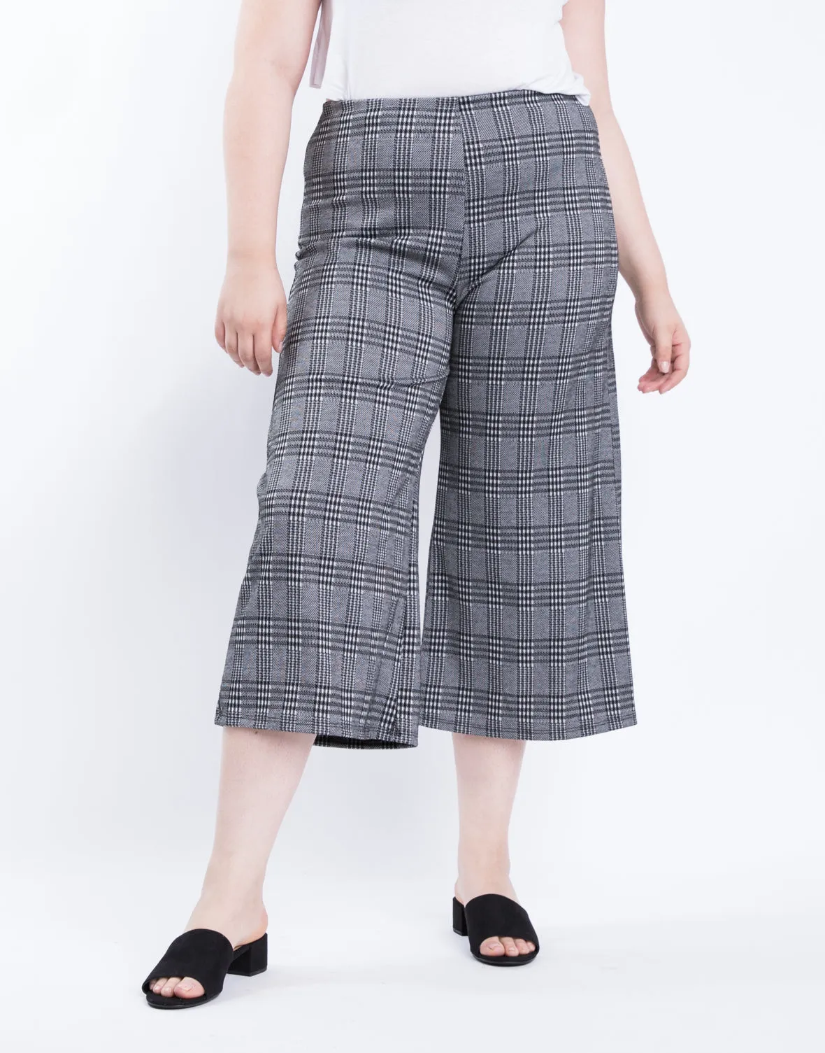 Plus Size Plaid Cropped Pants