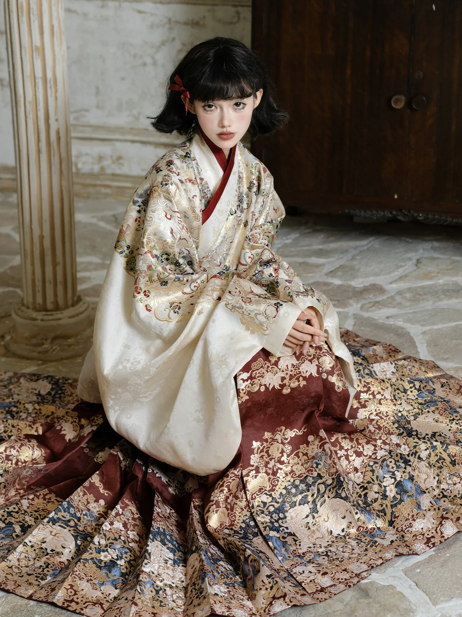 Tianlu Cifu 天禄赐福 Heaven's Blessings Ming Dynasty Jiaoling Ao & Mamian Skirt Set