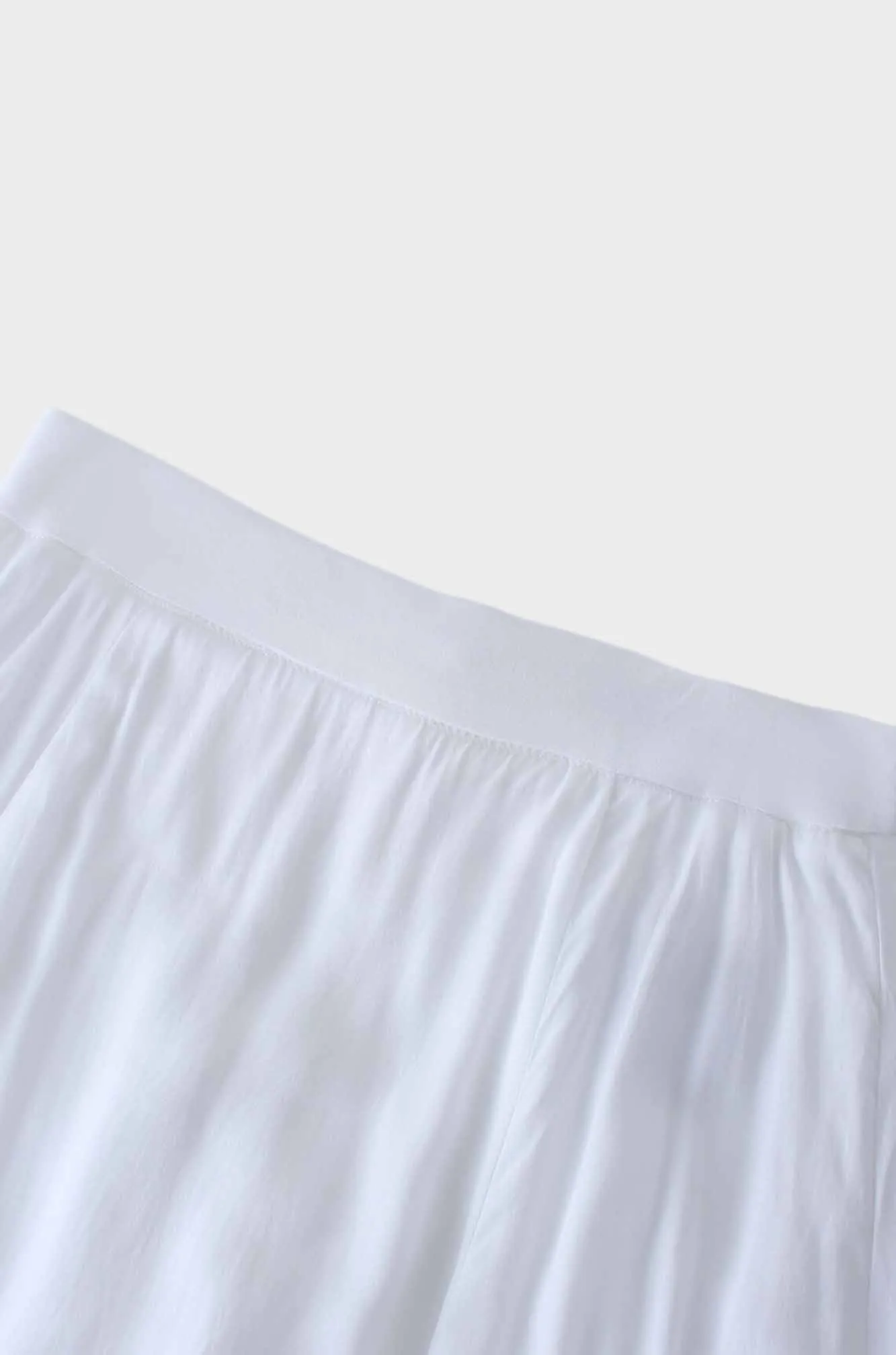 TRUMPET FLARE SKIRT-WHITE