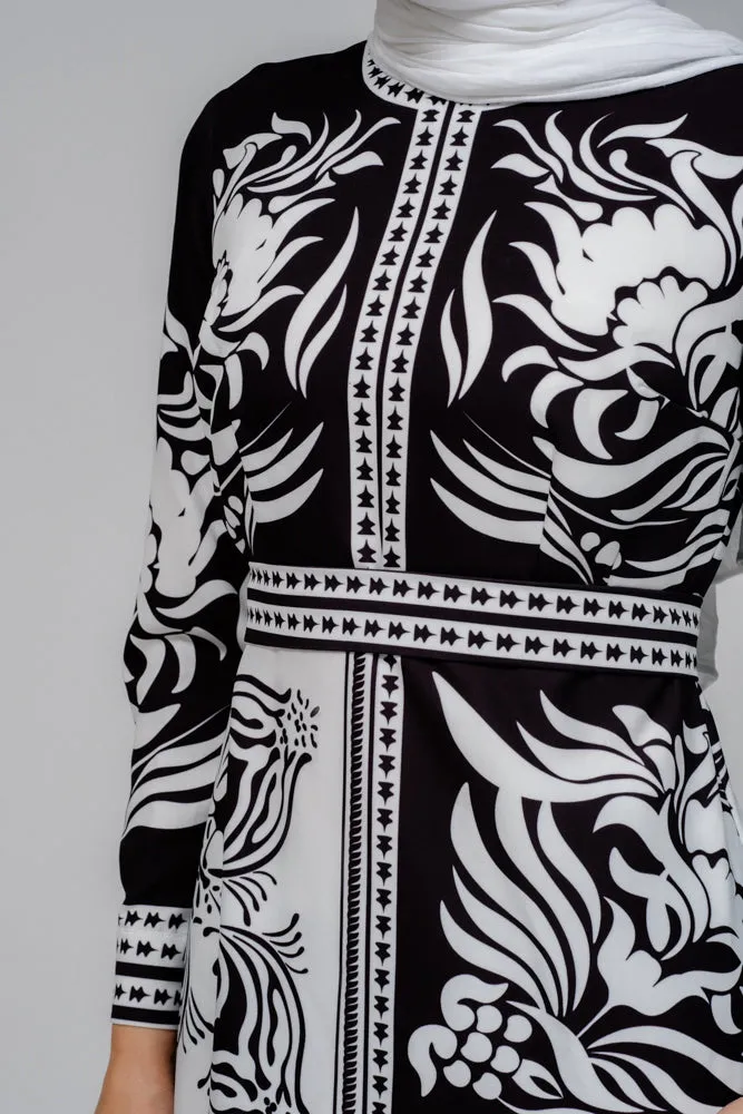 Zubeyde monochrome scarf print black and white maxi dress with detachable belt